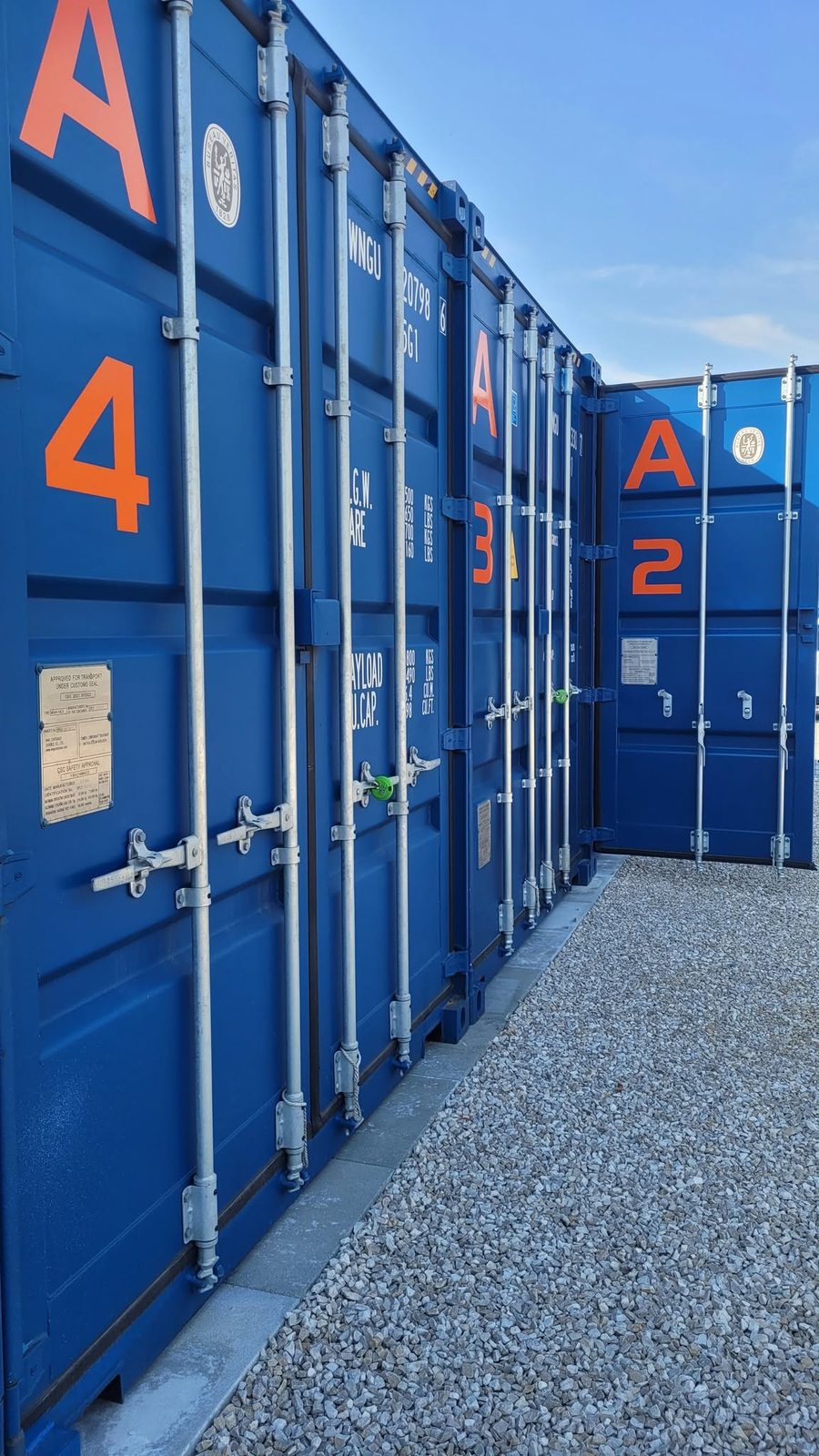 Nyitott tárolókonténer a győrújbaráti tárolóparkban